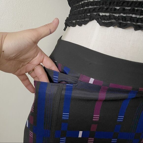 Adidas Blue Print Golf Mini Pencil Skirt preowned Medium - Picture 3 of 5